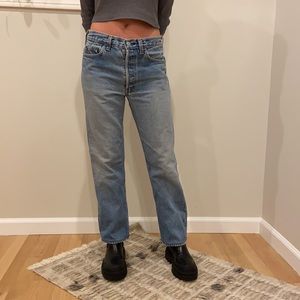 Vintage low rise Levi jeans